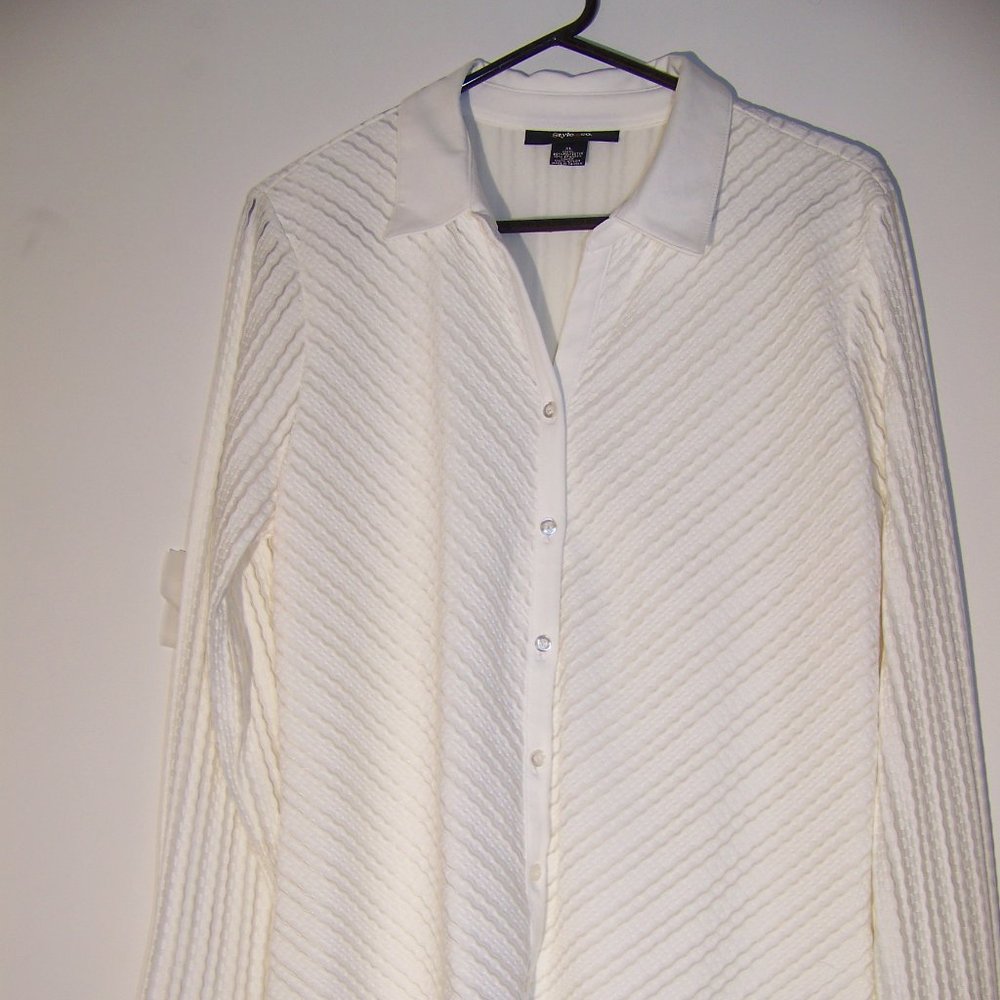 Off White Stretch Style & Co Blouse Size XL
